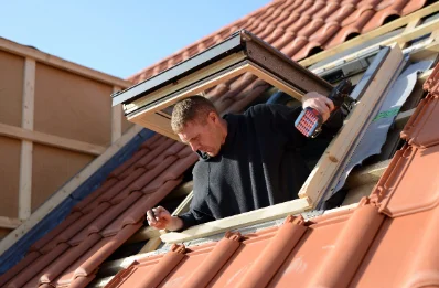 Pose de fenêtres de toit Velux aux Mesnuls